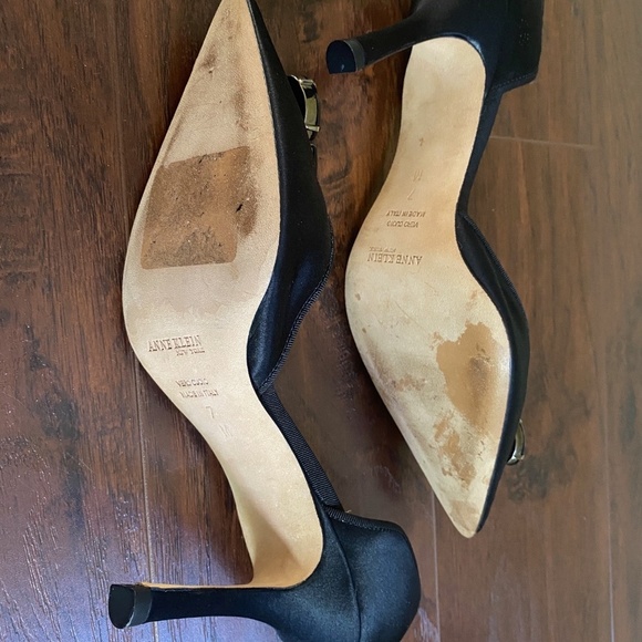 Anne Klein Women's Black Satin Stiletto Pumps Jeweled Detail Size 7M - Picture 8 of 15